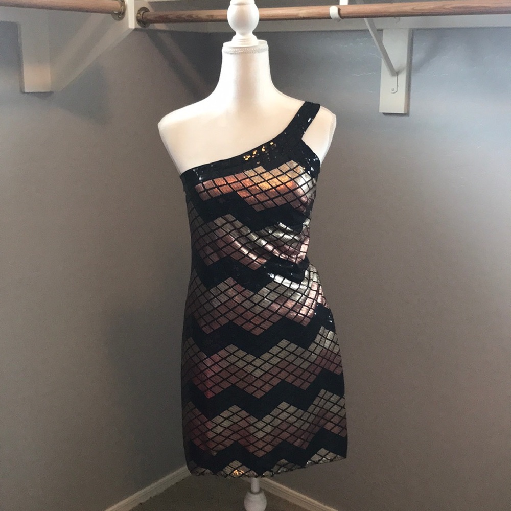 🎉🥂HOST PICK🎉🥂Chelsea & Violet dress